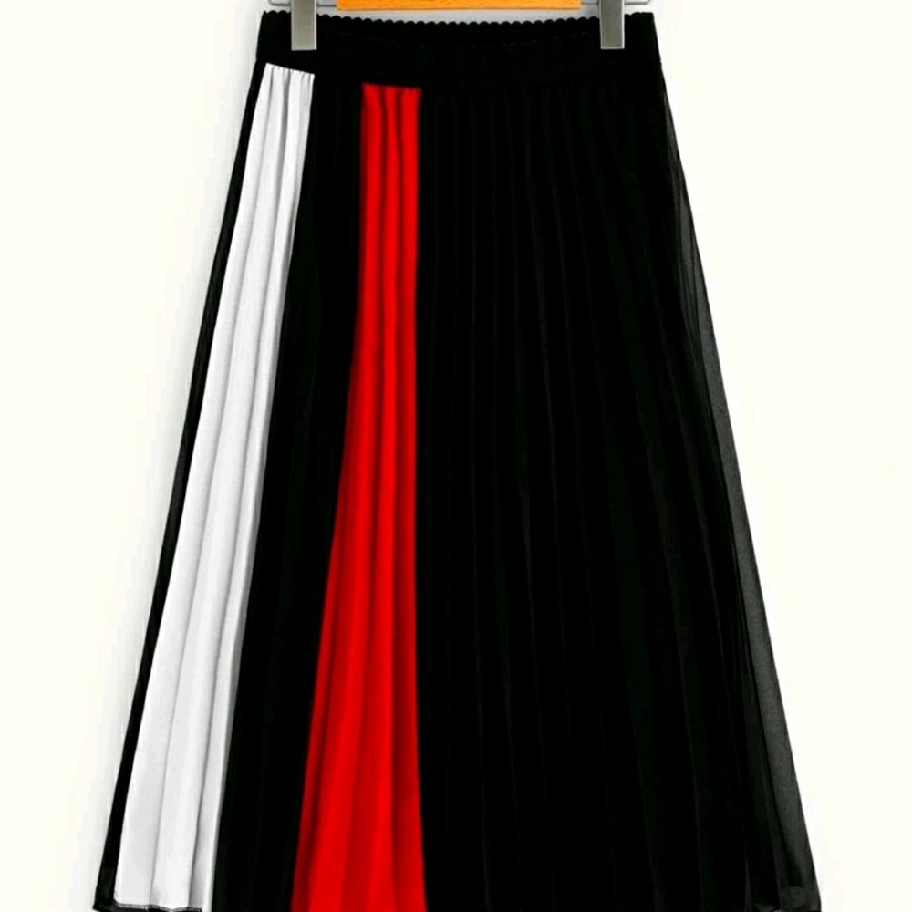 Pleated skirt